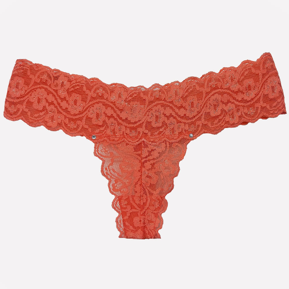 https://sensuallelingerie.vteximg.com.br/arquivos/ids/158728-1000-1000/Calcinha-fio-dental-confortavel-em-renda-coral-com-strass.jpg?v=637546935656730000